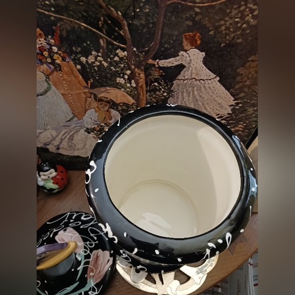 🍪PARIS Whimsical Ceramic Cookie Parisian Motif Canister,The Perfect Gift.🎁 - Picture 5 of 16